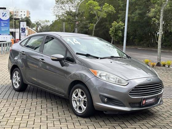 FORD FIESTA 1.6 TITANIUM SEDAN 16V FLEX 4P POWERSHIFT